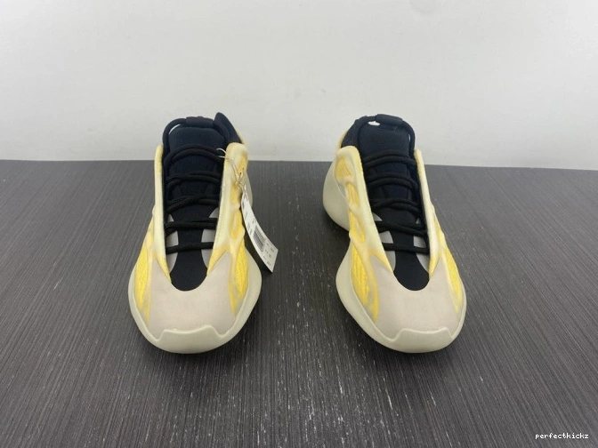 700 HP5425 Yeezy V3 Adidas Safflower Mono 0715